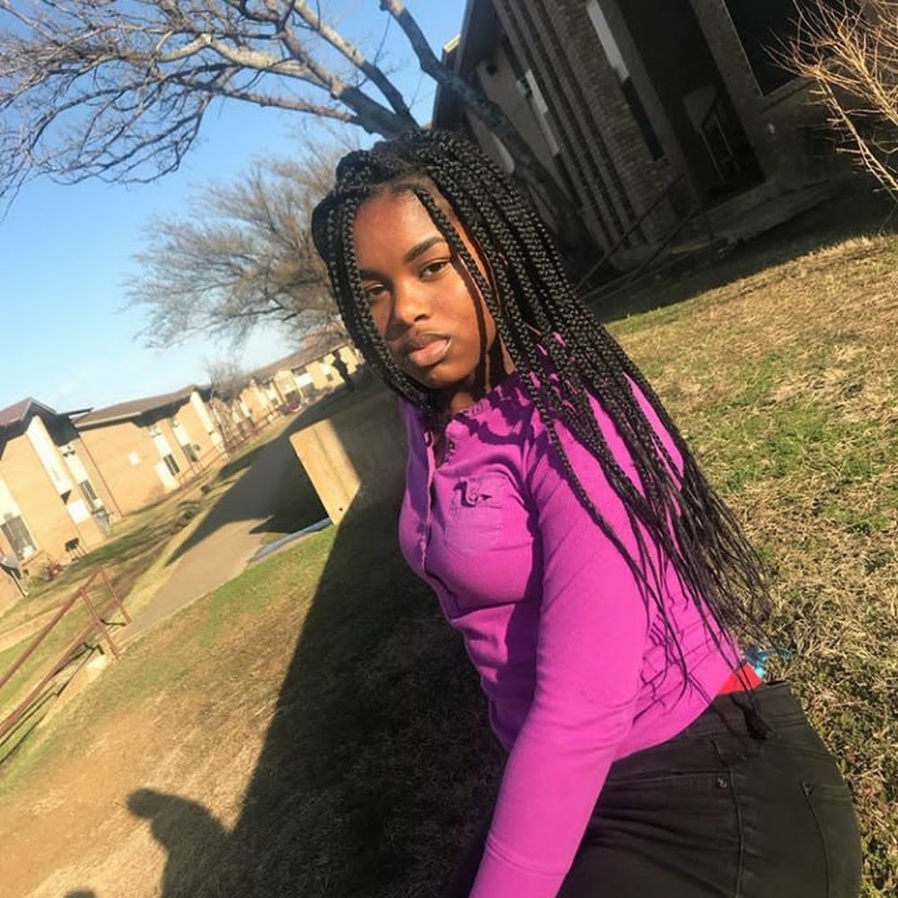 Meet your Posher, Amari